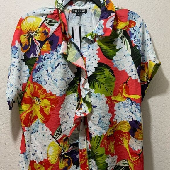 New BOHO CHIC Button Front Blouse multicolored flowers Hawaiian - Picture 2 of 10